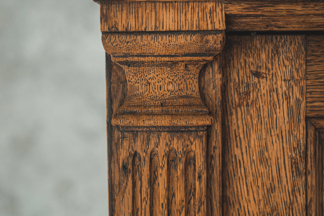 アンティークキャビネット