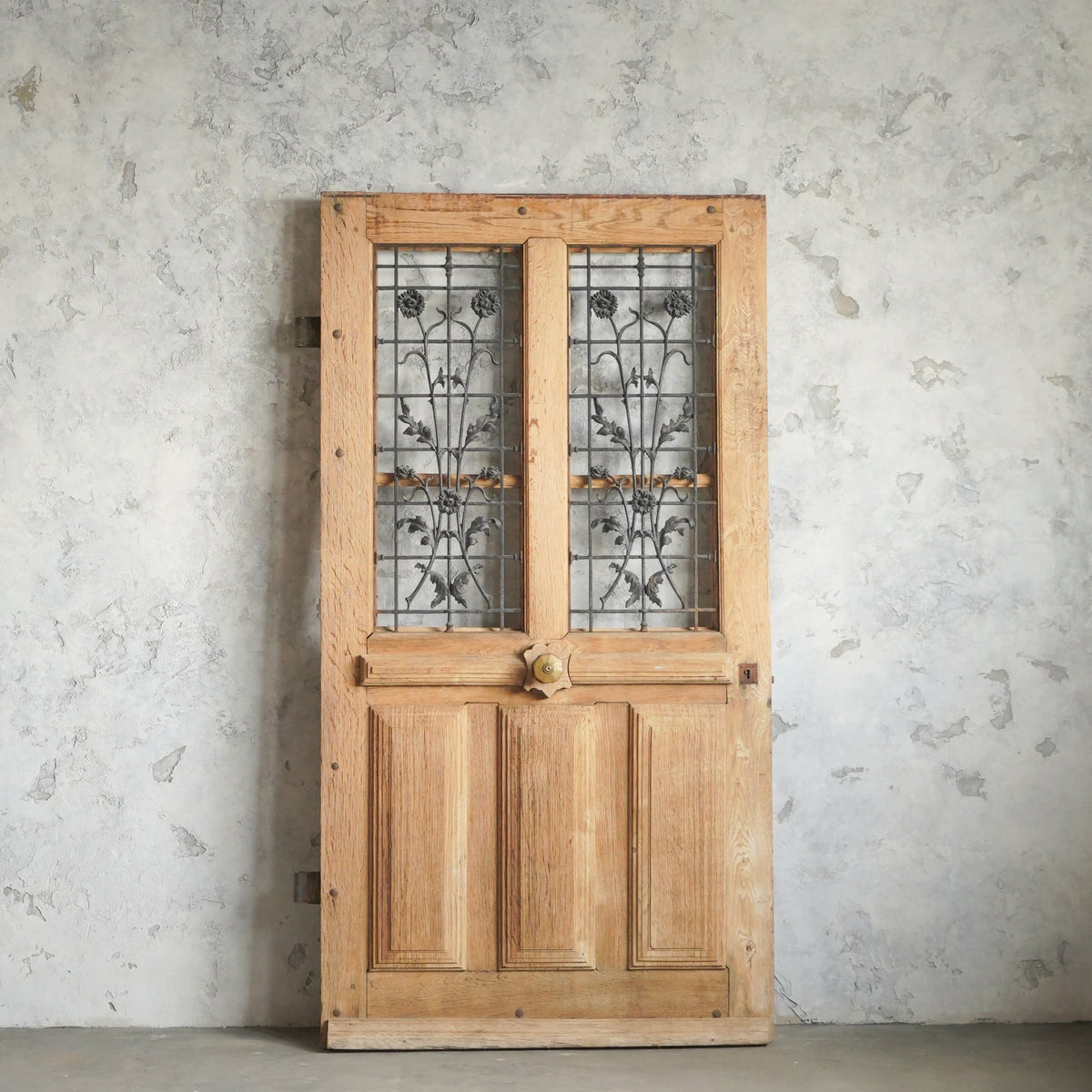 アンティークドア — Antique Shop IWARE