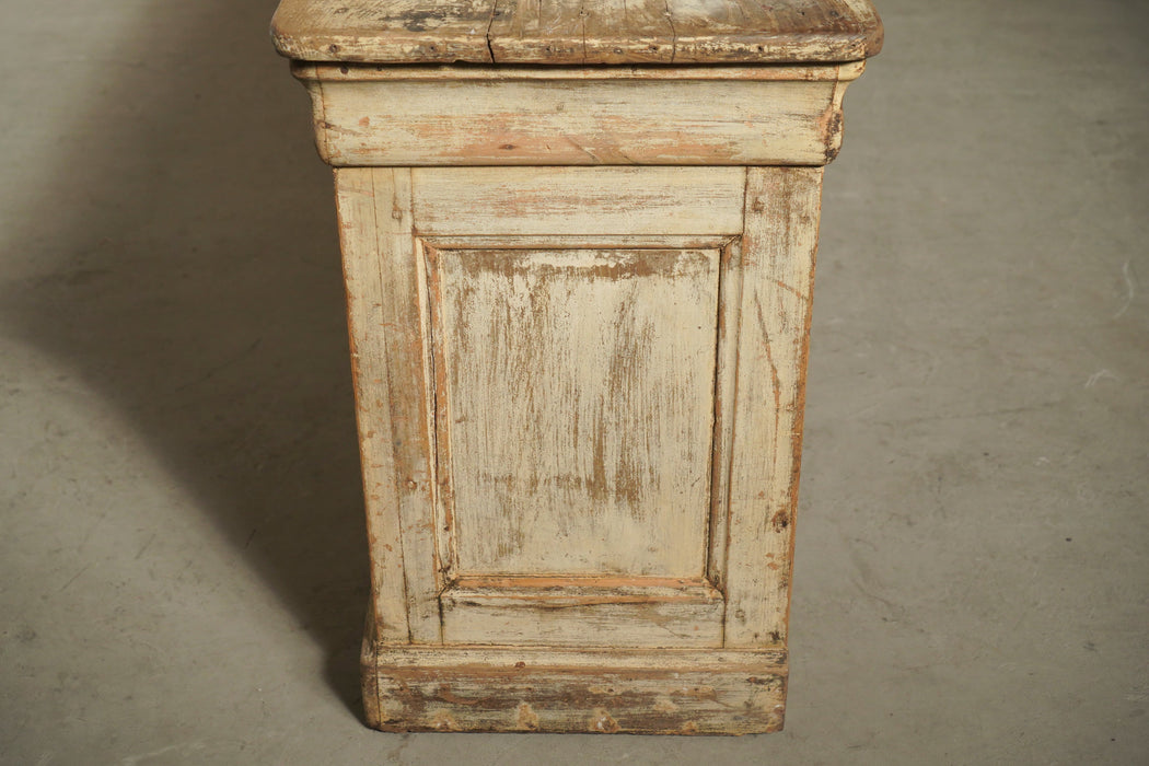 Antique counter