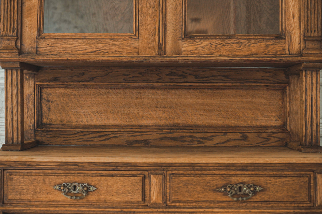 アンティークキャビネット