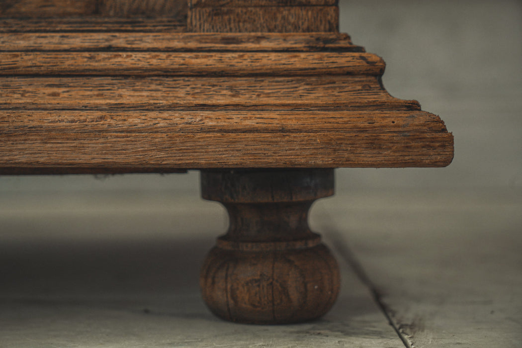 アンティークキャビネット