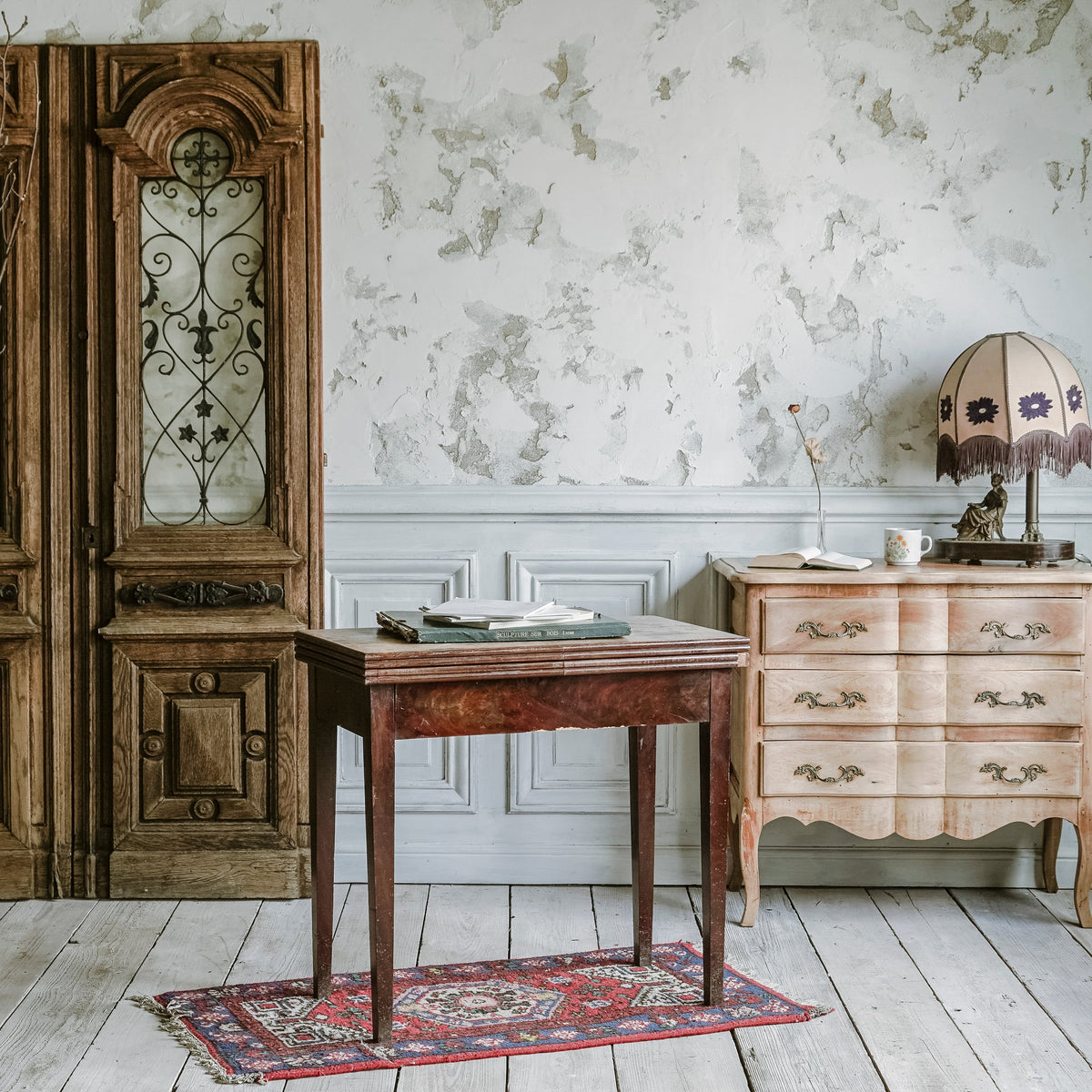 アンティークテーブル　オーストリアのザルツブルクの旧家所蔵品 アンティークテーブル — Antique Shop IWARE